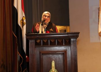 «صيدلة عين شمس» تحتفل بتخريج دفعتين من برنامج التصميم الدولي