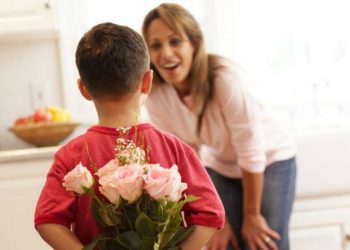 هدايا عيد الأم بالصور والأسعار 