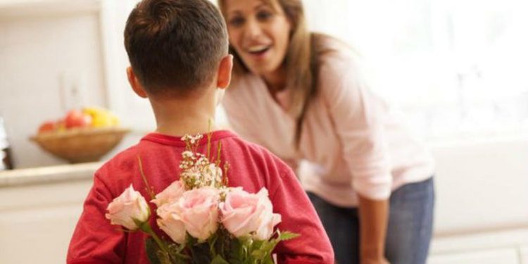 هدايا عيد الأم بالصور والأسعار