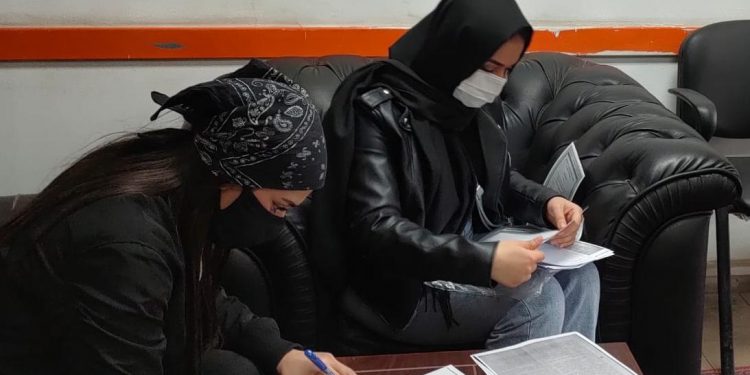 وزارة الهجرة: 878 طالب عائد من أوكرانيا تقدموا بأوراقهم لاستكمال دراستهم بالجامعات المصرية