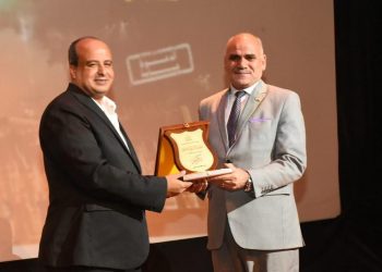 رئيس جامعة الأقصر يشهد حفل ختام المهرجان المسرحي الدولي لشباب الجنوب