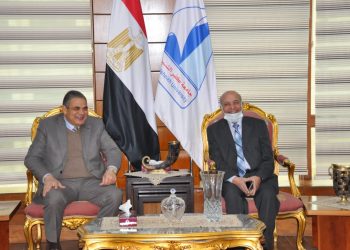 رئيس جامعة كفرالشيخ يستقبل فريق الهيئة القومية لضمان جودة التعليم