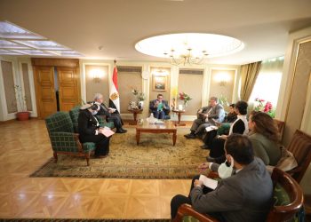 وزيرالتعليم العالي يبحث اليات التعاون مع مدير منظمة العمل الدولية