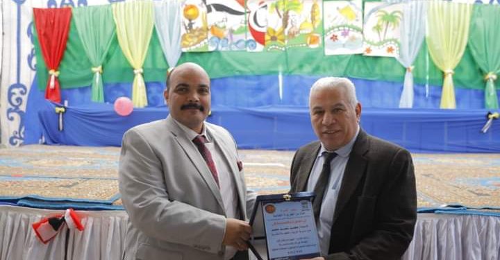 مدير مدارس 30 يونيو يشهد حفل ختام الأنشطة التربوية بالإسكندرية