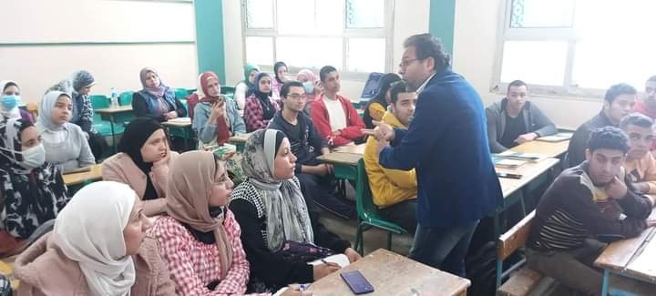 ١٦١٥٠ طالبًا يشاركون في القوافل التعليمية بقري حياة كريمة