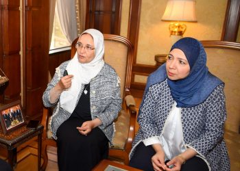 وزيرة الهجرة تبحث ترتيبات إطلاق المرحلة الثانية من التطبيق الإلكتروني لـ “اتكلم عربي”