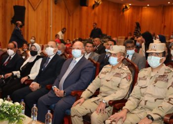 محافظ القاهرة يفتتح معرض "مصر بقت أحلى" للأنشطة الطلابية