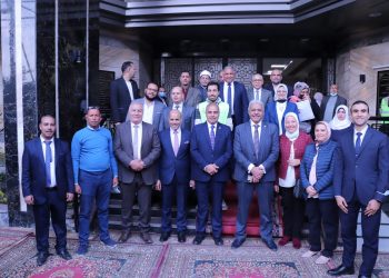 رئيس جامعة الأزهر يقدم التحية والتقدير لأسر شهداء الوطن في يوم الشهيد