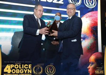 قطاع الخدمات الطبية بوازرة الداخلية يكرم كلية طب الأزهر