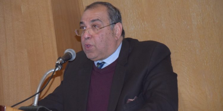 الدكتور ممدوح مهدي، القائم بعمل رئيس جامعة حلوان