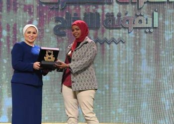 رئيس جامعة الأزهر يشيد بجهود حاضنة رواق بقنا في تحقيق رؤية مصر 2030