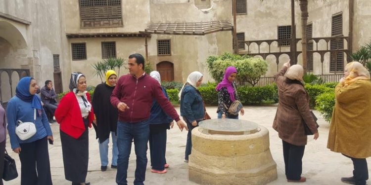 جامعة القاهرة تنظم أولى فعاليات مبادرة «اعرف تراثك وأضف بصمتك»