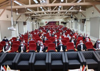 في ندوة بمعهد إعداد القادة.. الداعية أسامة قبيل: يجب علينا العودة إلى القيم والمعتقدات الدينية السمحة