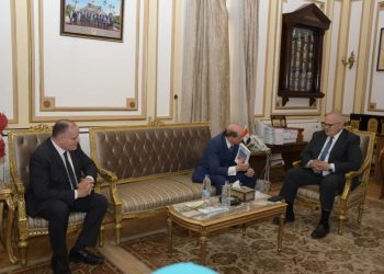 الخشت يستقبل نائب رئيس جامعة وست فرجينيا الأمريكية