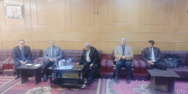 نائب رئيس جامعة الأزهر يتفقد سير العملية التعليمية بكلية البنات الأزهرية بالمنيا الجديدة