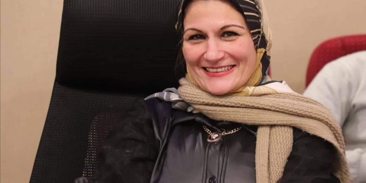 جامعة الأزهر الدكتورة شيماء عرفة مُشْرِفَةً على معهد التمريض بالجامعة