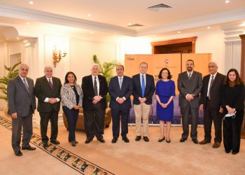 الجامعة البريطانية تستقبل وفد من الكلية الملكية لأطباء النساء والتوليد