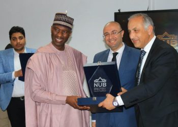 السفير النيجيري بالقاهرة يزور جامعة النهضة ويؤكد: نأمل في زيادة التبادل الطلابي