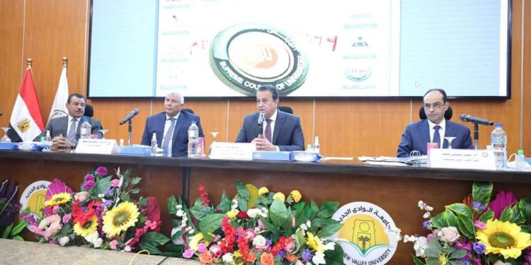 الأعلى للجامعات: تفعيل دور الجامعات في مواجهة الأفكار المُتطرفة