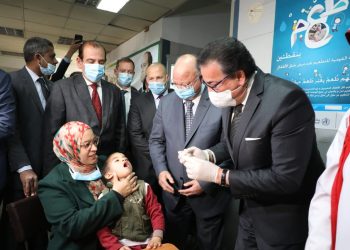 القائم بأعمال وزير الصحة يطلق إشارة بدء الحملة القومية للتطعيم ضد مرض شلل الأطفال