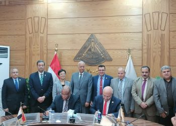 جامعة بنها توقع اتفاقية تعاون مع جامعة “لويفيل” الأمريكية