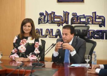 الطلاب العائدين من أوكرانيا.. خريطة الأماكن الشاغرة وآليات التقديم