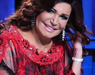 الحالة الصحية للفنانة نجوى فؤاد وحقيقة دخولها العناية المركزة