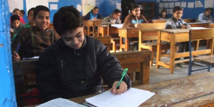 تداول صور لامتحان الإنجليزي للثالث الابتدائي بالبحيرة بسؤال بـ«الفرانكو»