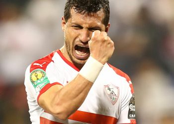 تفاصيل موقف طارق حامد من التجديد للزمالك والعرض الخليجي