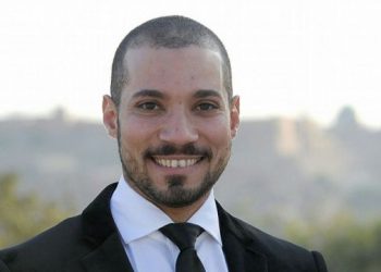 حُكمٍ زاجرٍ.. عبدالله رشدي يعلق على حبس حنين حسام