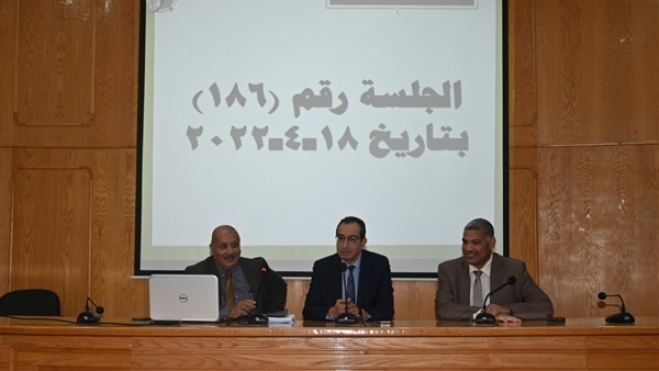 اعتماد لوائح مرحلة البكالوريوس بنظام الساعات المعتمدة بـ«هندسة الفيوم»