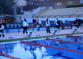 «تربية رياضية سوهاج» تنظم بطولة ودية للاعبي السباحة