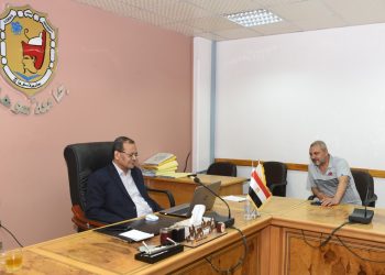 جامعة سوهاج تناقش آليات التعاون المشترك مع جامعة البصرة بالعراق