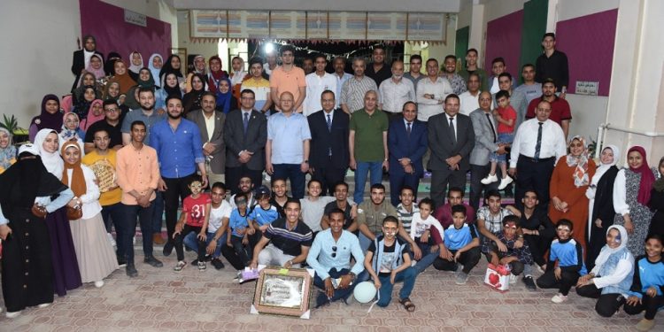 «تربية سوهاج» تنظم حفل إفطار جماعي البهجة للأطفال الأيتام