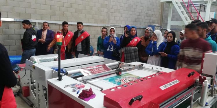 “طلاب من أجل مصر بجامعة سوهاج” تنظم زيارة ميدانية إلى المنطقة الصناعية