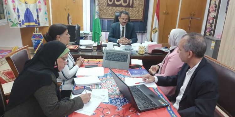 تحذير لأعضاء مجالس أمناء الجيزة من التربح من التحويلات والزي المدرسي