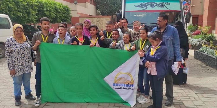 طلاب الجيزة الفكرية يشارکون في مسابقة العروض المسرحية والرسم بالإسكندرية