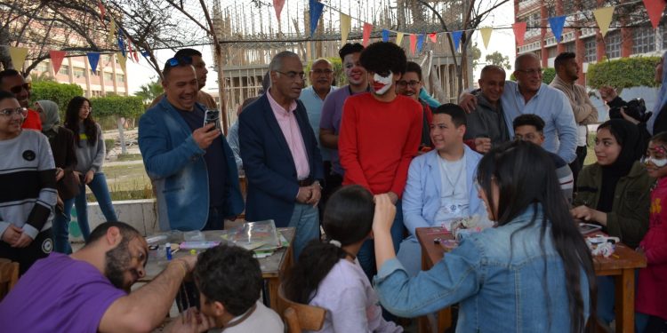 رئيس جامعة بورسعيد يشهد احتفالية يوم اليتيم