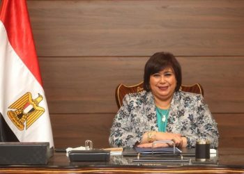 وزيرة الثقافة تعلن إطلاق مشروع سينما الشعب في محافظات مصر