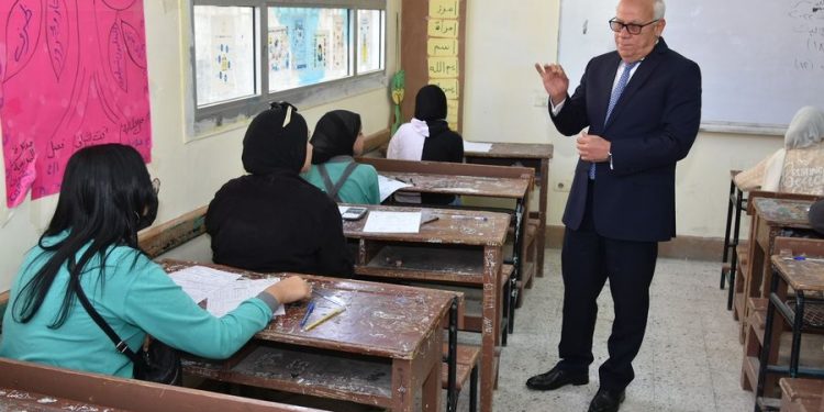 موعد إعلان تقرير اللجنة الفنية حول مطابقة امتحان الفيزياء للمواصفات