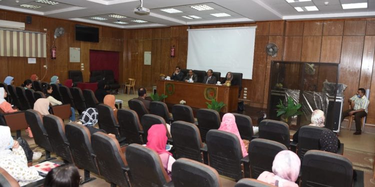 جامعة سوهاج تشارك بحملة الكشف المبكر للإعاقات والمشكلات اللغوية