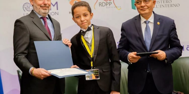 «التعليم» تكرم الطلاب الفائزين فى مسابقة مخاطر الهجرة غير الشرعية