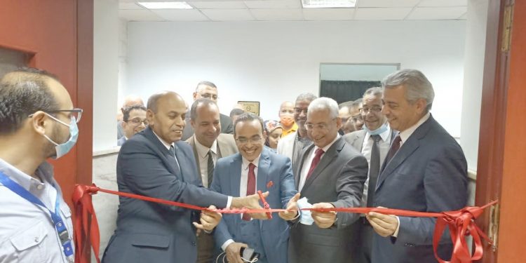 رئيس جامعة المنيا يفتتح وحدة تفتيت الحصوات بالموجات الصدمية