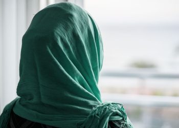 ما حكم صيام وصلاة غير المحجبة.. الإفتاء تجيب