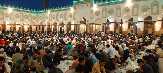 شيخ الأزهر : زيادة دعوات الإفطار للطلاب الوافدين بالجامع الأزهر إلى 2500 دعوة