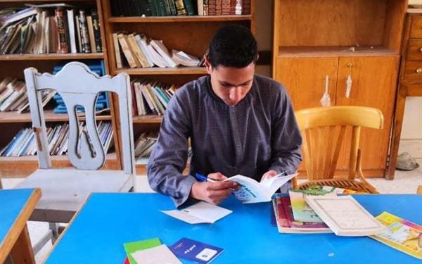 أسماء العشر الأوائل بتصفيات تحدي القراءة العربي بالمنيا الأزهرية
