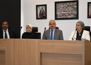 رئيس جامعة قناة السويس يفتتح قاعات ومعمل الدكتور أحمد خضير