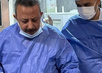 فريق جراحي بمستشفى بنها الجامعي يستأصل 5 سم من القصبة الهوائية لشاب