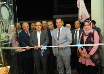 رئيس جامعة أسيوط يفتتح مبنى جديداً للإسكان الفاخر ونادى إجتماعى