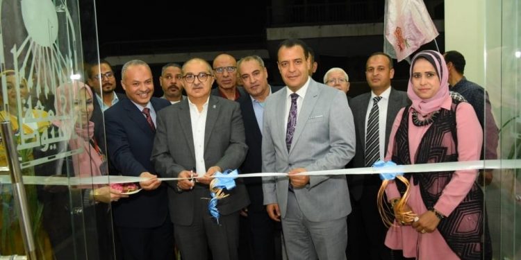 رئيس جامعة أسيوط يفتتح مبنى جديداً للإسكان الفاخر ونادى إجتماعى